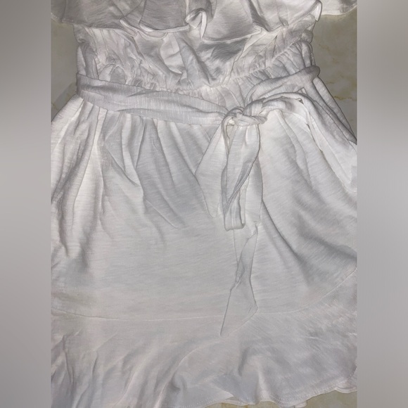 🏷️ 🛍️ NWT Express White Strapless Overlay Tie Waist Mini Dress 🏷️ 🛍️ - Picture 8 of 12